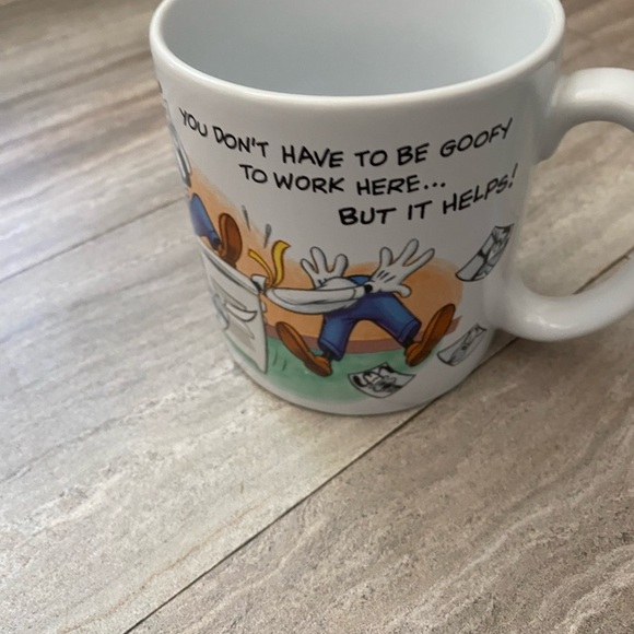 Disney Store XL Goofy Coffee Mug You Don't Have to Be Goofy To Work Here Comic - Picture 2 of 6
